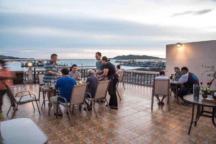 I Na Seaview Hostel Rayong Exterior foto